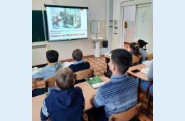 15.02.2021 Сегодня, 15 февраля,​ в школах города​ прошли уроки, посвященные​ Дню памяти о россиянах, исполнявших​ служебный долг за пределами​ Отечества | Администрация муниципального округа город Партизанск Приморского края Официальный сайт