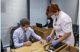 07.07.2021 Олег Кожемяко завершил курс вакцинации от COVID-19, сообщает http://www.primorsky.ru  | Администрация муниципального округа город Партизанск Приморского края Официальный сайт